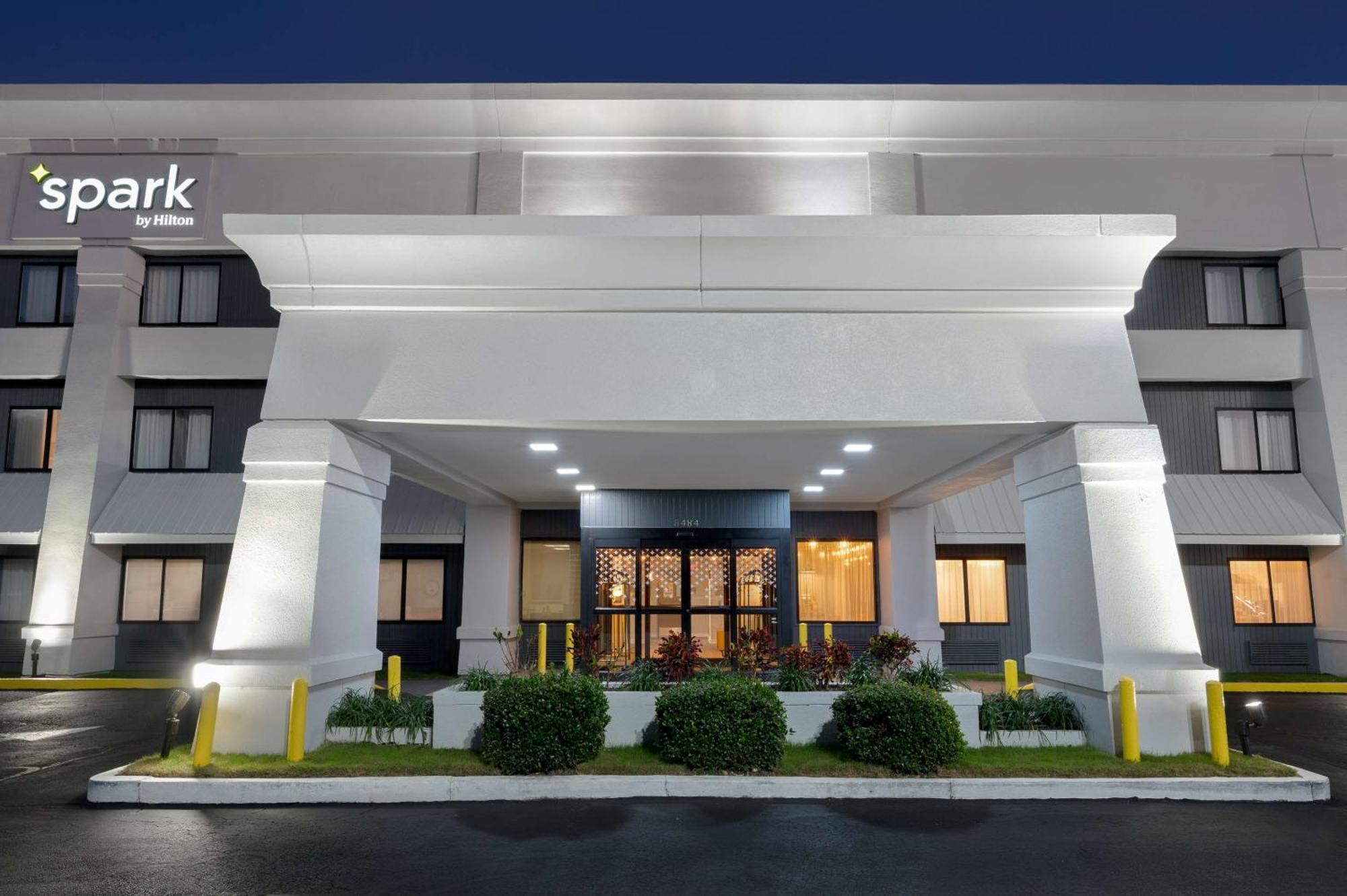 Spark By Hilton Savannah Midtown Esterno foto