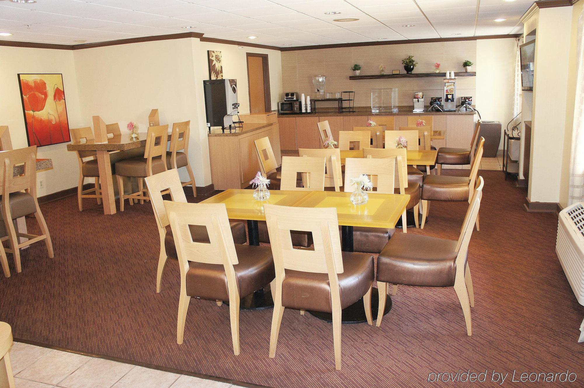 Spark By Hilton Savannah Midtown Esterno foto