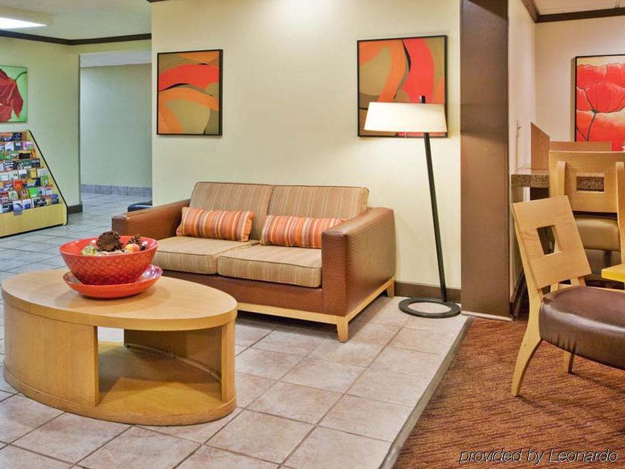 Spark By Hilton Savannah Midtown Esterno foto