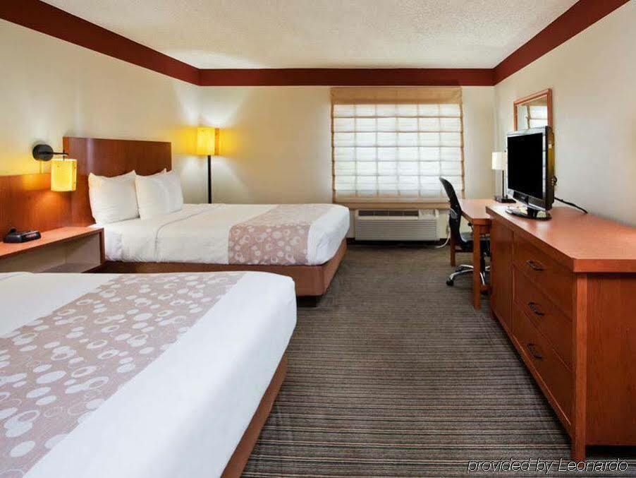 Spark By Hilton Savannah Midtown Esterno foto
